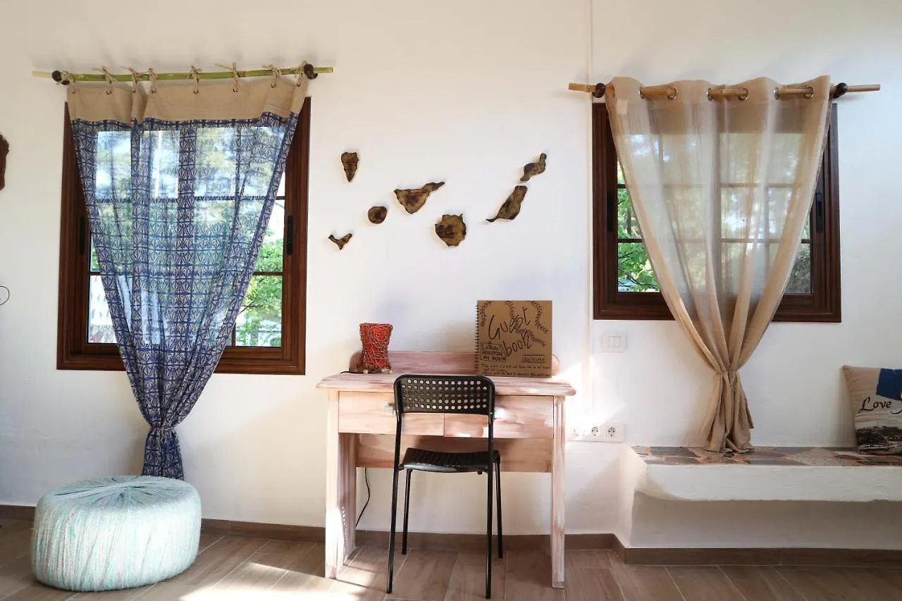 La Casa Encantada Del Bosque Icod De Los Vinos Vakantiehuis